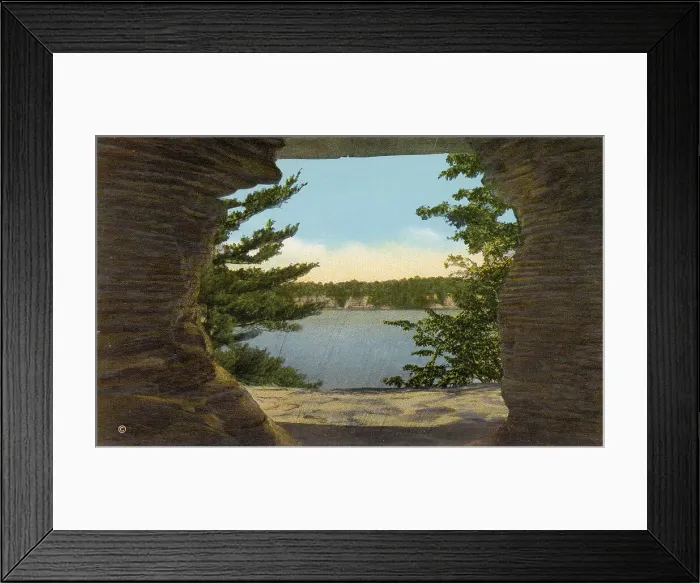Framed Print : Luncheon Hall, Wisconsin River, Wisconsin, USA Date: 1932 Framed Print : Luncheon Hall, Wisconsin River, Wisconsin, USA Date: 1932