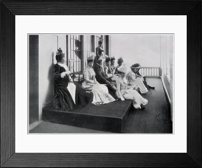 Framed Print : The Duchess of York (later Mary of Teck) and party on the royal balcony. Date: 1899 Framed Print : The Duchess of York (later Mary of Teck) and party on the royal balcony. Date: 1899