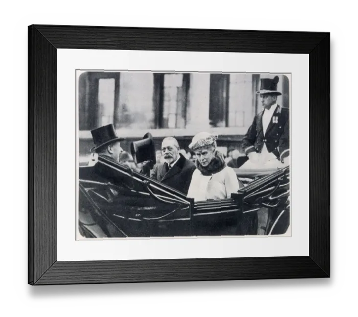 Framed Print : George V and Queen Mary consort opening the new Duveen wing extension of the National Portrait Gallery, London. Made possible by the generosity of art dealer and benefactor Lord Duveen. Photograph showing Their Majesties leaving in an open carriage Framed Print : George V and Queen Mary consort opening the new Duveen wing extension of the National Portrait Gallery, London. Made possible by the generosity of art dealer and benefactor Lord Duveen. Photograph showing Their Majesties leaving in an open carriage