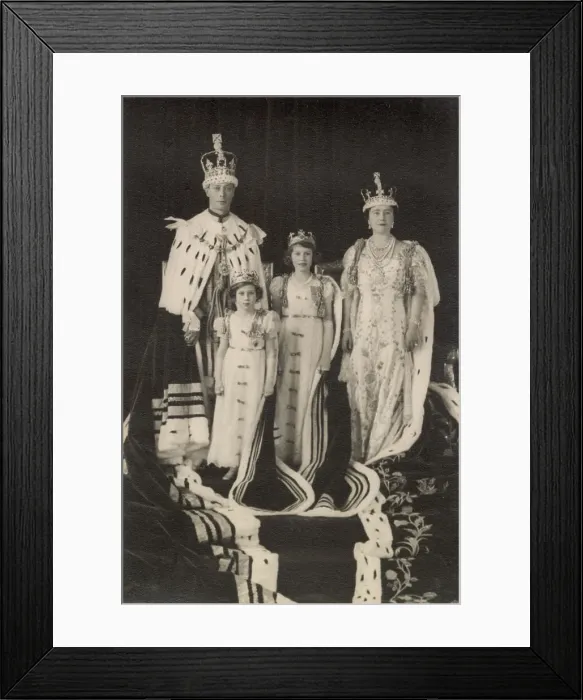 Framed Print : Coronation of King George VI family photograph Framed Print : Coronation of King George VI family photograph
