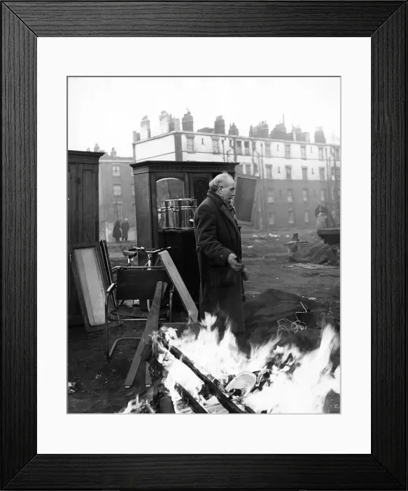 Framed Print : Brick Lane - London Date: late 1950s Framed Print : Brick Lane - London Date: late 1950s