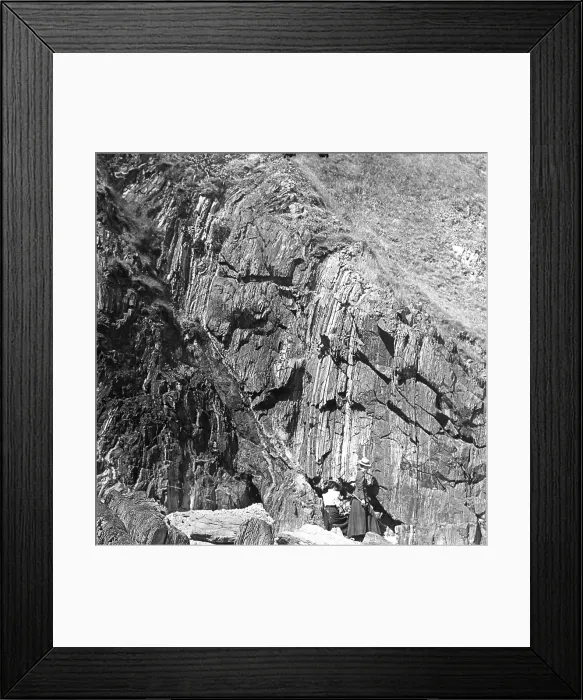 Framed Print : Quartzite at Port Martin Cliff Framed Print : Quartzite at Port Martin Cliff