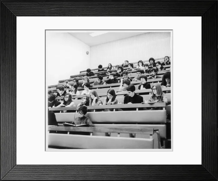 Framed Print : Students in lecture theatre, Warwick University, Coventry Framed Print : Students in lecture theatre, Warwick University, Coventry
