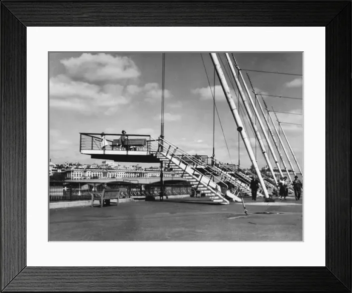 Framed Print : S Bank Promenade Framed Print : S Bank Promenade