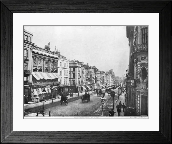 Framed Print : London / St James Street Framed Print : London / St James Street