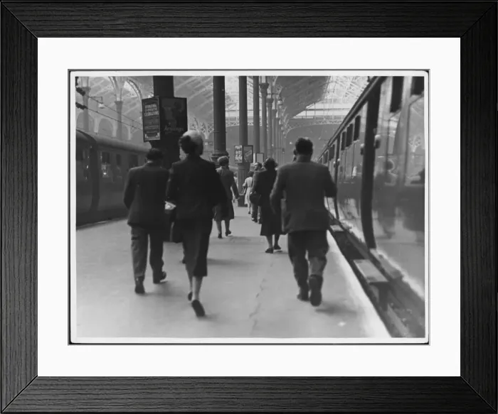 Framed Print : Liverpool St Commuters Framed Print : Liverpool St Commuters