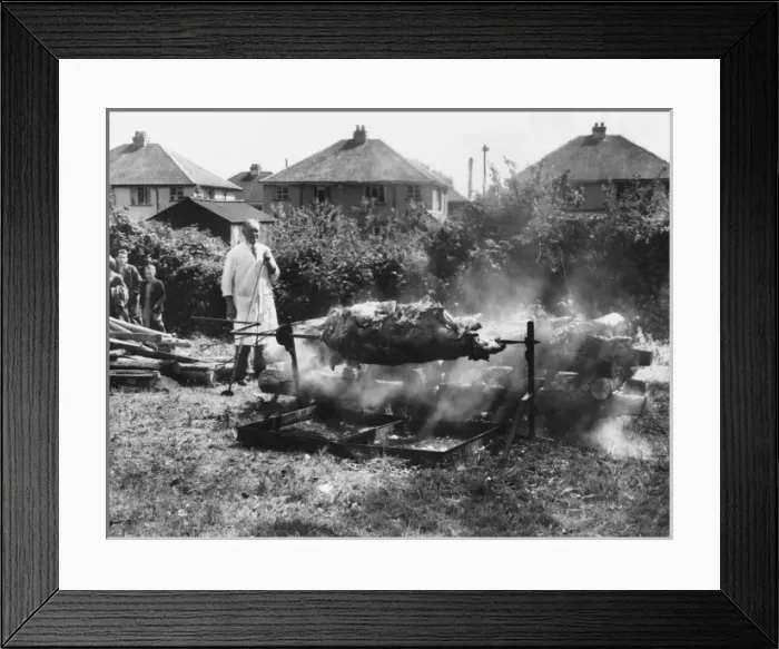 Framed Print : Kingsteignton Roasting Framed Print : Kingsteignton Roasting