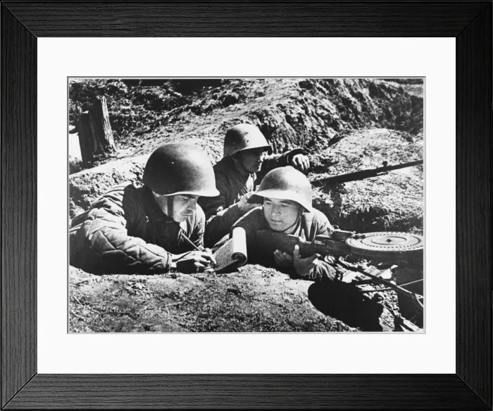 Framed Print : Russian War Reporter Framed Print : Russian War Reporter