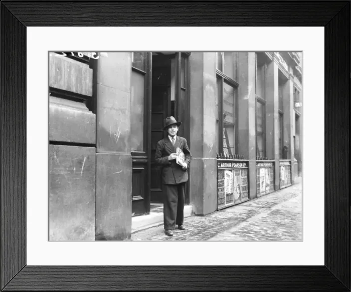 Framed Print : DELIVERING WOMANs OWN Framed Print : DELIVERING WOMANs OWN