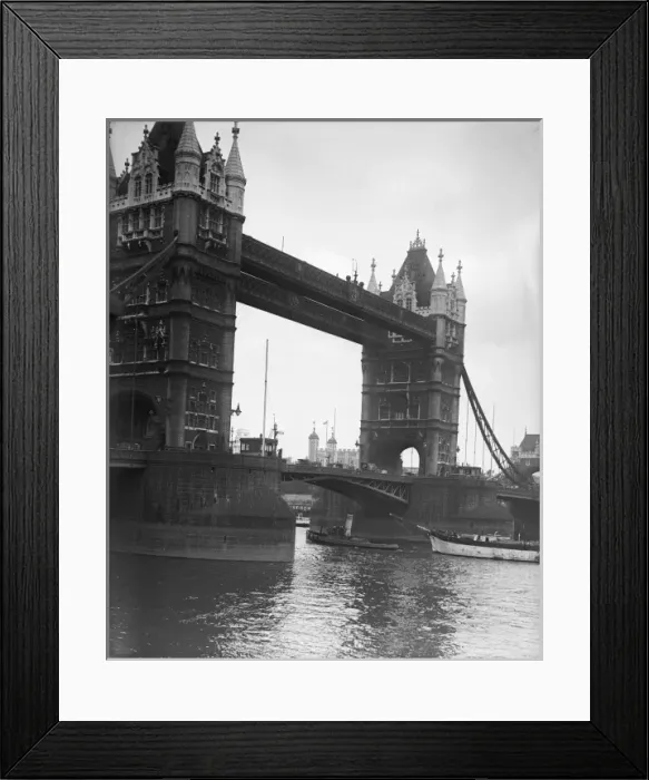 Framed Print : Tower Bridge 1930S Framed Print : Tower Bridge 1930S