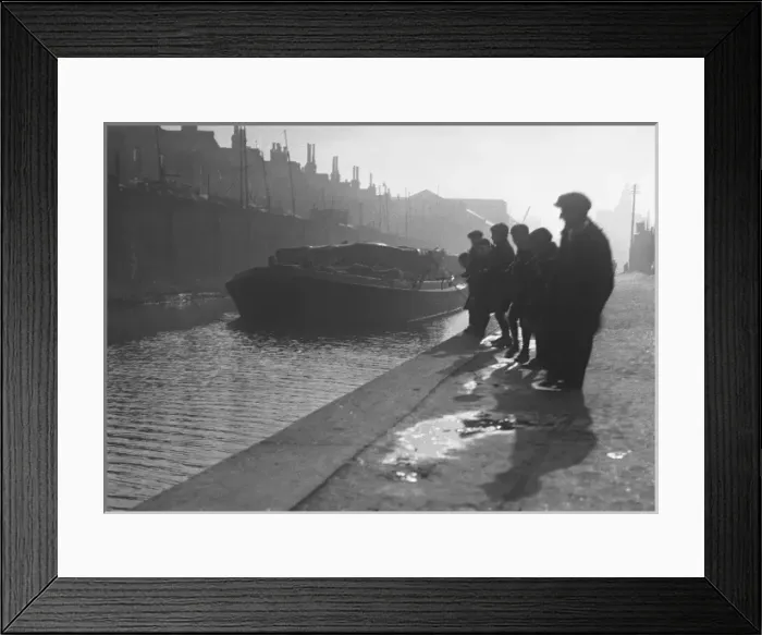 Framed Print : Grand Surrey Canal Framed Print : Grand Surrey Canal