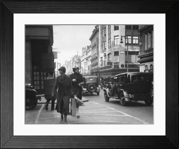 Framed Print : Bond Street Shoppers Framed Print : Bond Street Shoppers