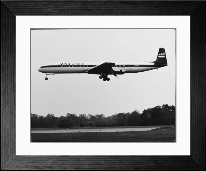 Framed Print : Comet Jet Airliner Framed Print : Comet Jet Airliner