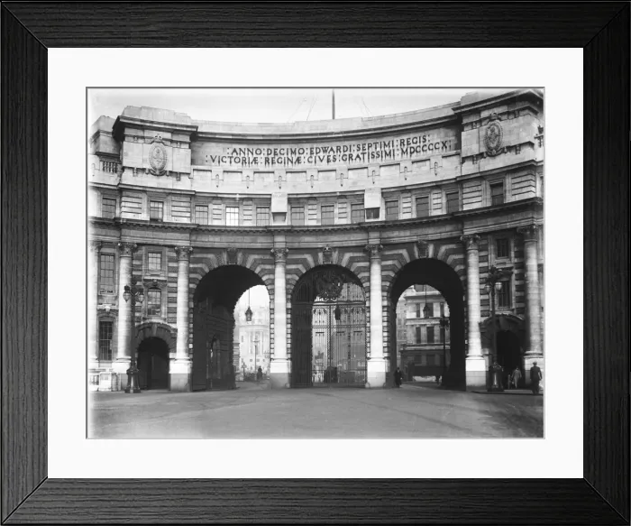 Framed Print : Admiralty Arch 1930S Framed Print : Admiralty Arch 1930S