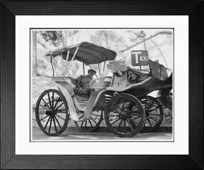 Framed Print : Horse Cab in Majorca Framed Print : Horse Cab in Majorca