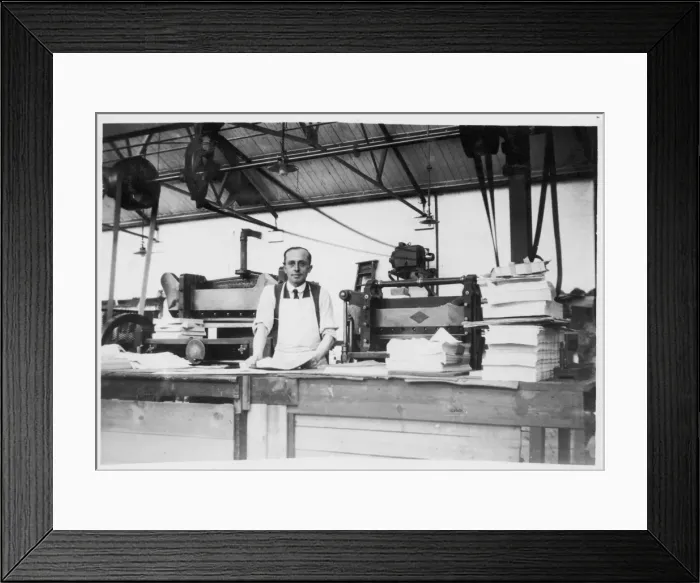 Framed Print : DRAYTONs PAPER 1925 Framed Print : DRAYTONs PAPER 1925