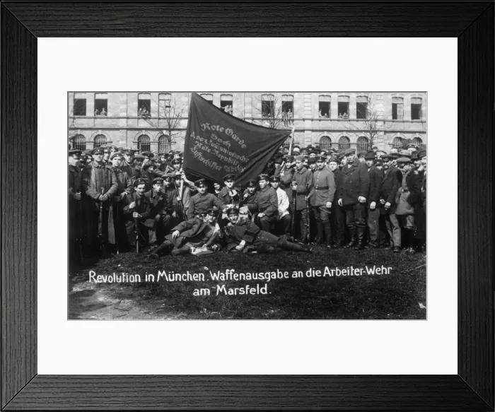Framed Print : Communists / Munich 1919 Framed Print : Communists / Munich 1919