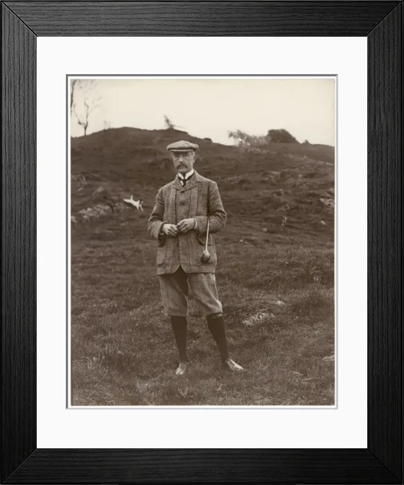 Framed Print : Golf Player / Sepia Photo Framed Print : Golf Player / Sepia Photo