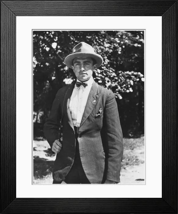 Framed Print : Willi Schneider Framed Print : Willi Schneider