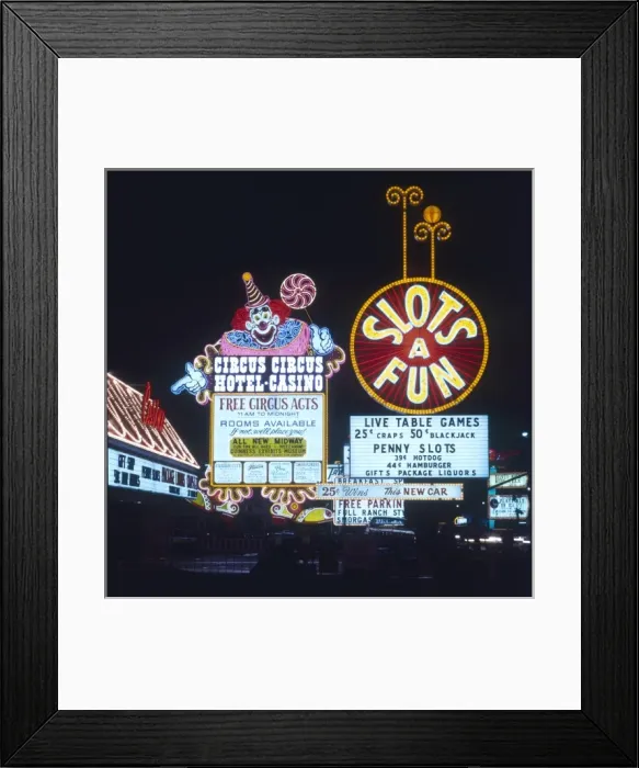 Framed Print : Gambling / Las Vegas Framed Print : Gambling / Las Vegas