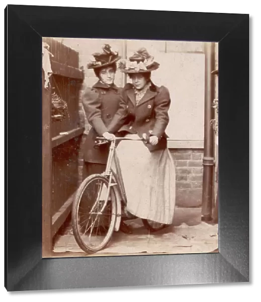 1890S Cycling Ladies