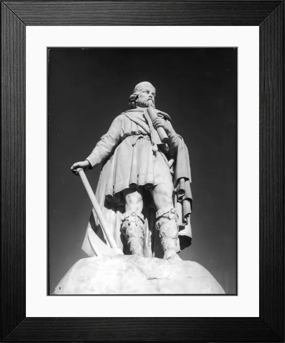 Framed Print : King Alfred, Wantage Framed Print : King Alfred, Wantage