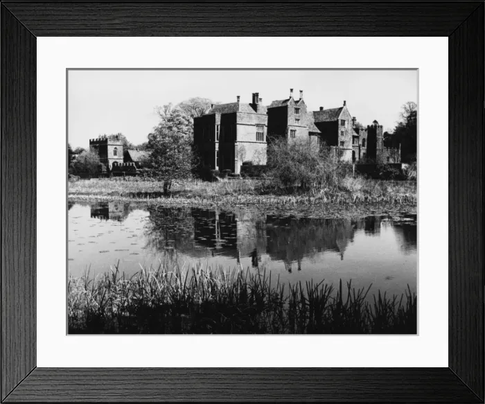 Framed Print : Broughton Castle Framed Print : Broughton Castle