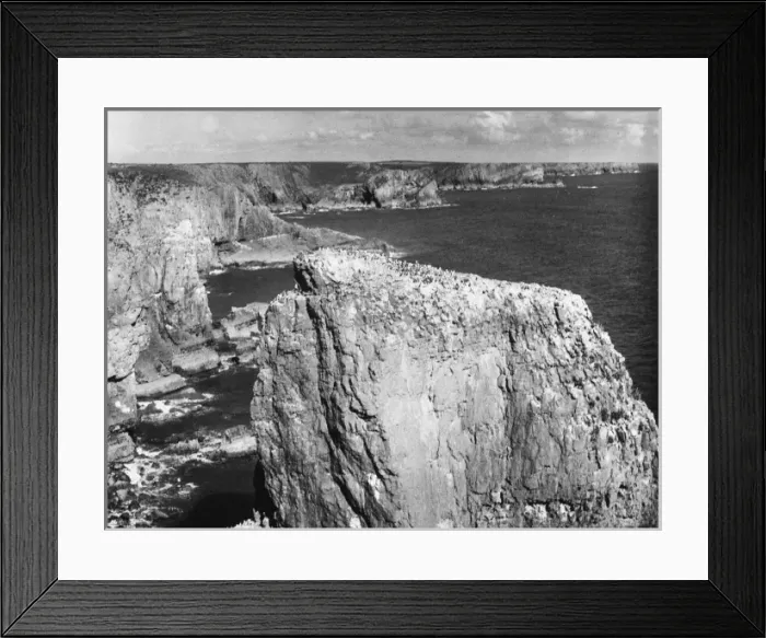 Framed Print : Pembrokeshire Coastline Framed Print : Pembrokeshire Coastline