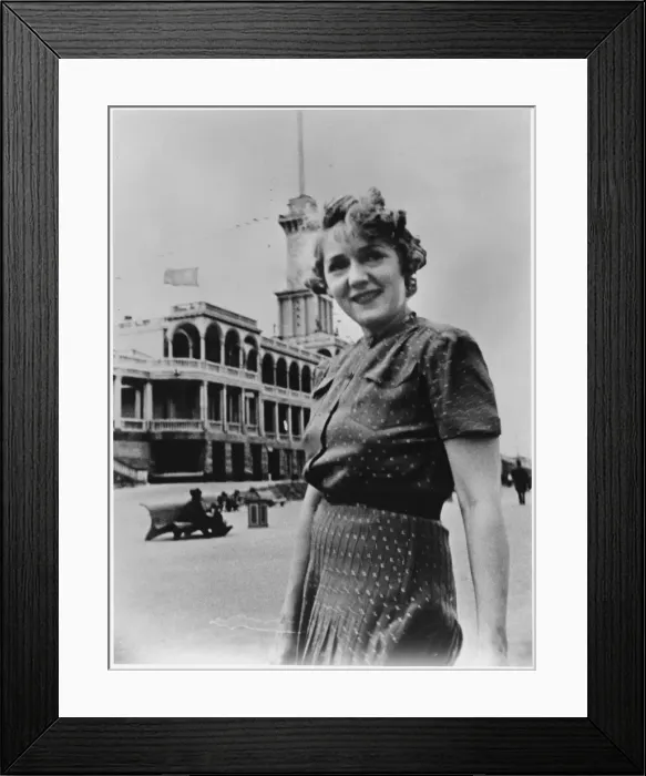 Framed Print : Mary Pickford / Meledin Framed Print : Mary Pickford / Meledin