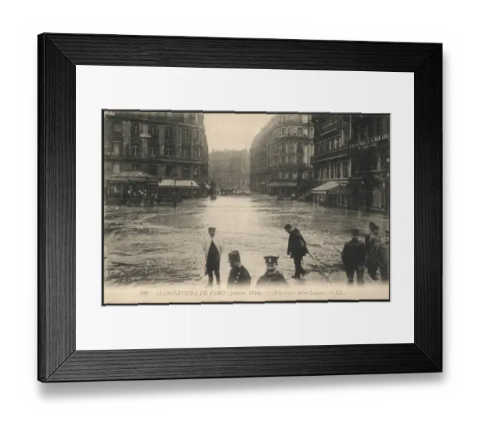 Framed Print : Flooding in Paris Framed Print : Flooding in Paris
