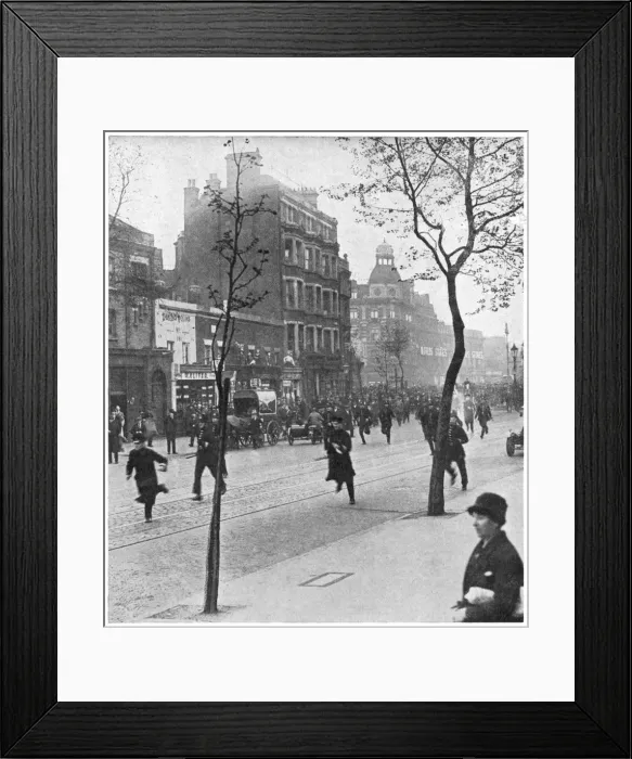 Framed Print : Strike / Elephant & Castle Framed Print : Strike / Elephant & Castle