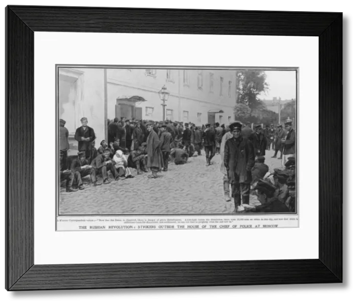 Framed Print : Strikers at Moscow Framed Print : Strikers at Moscow