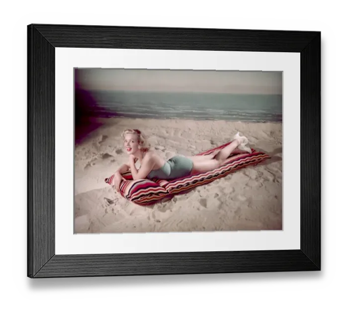 Framed Print : Blonde on Lilo / Woof Framed Print : Blonde on Lilo / Woof