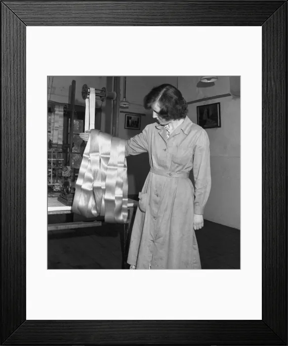 Framed Print : Silk / Finished Yarn Framed Print : Silk / Finished Yarn