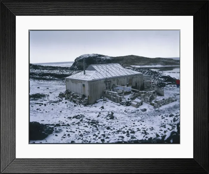 Framed Print : Hut / Shackleton / Antarctic Framed Print : Hut / Shackleton / Antarctic