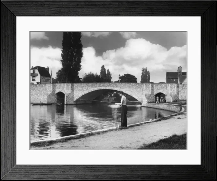 Framed Print : Fishing at Abingdon Framed Print : Fishing at Abingdon
