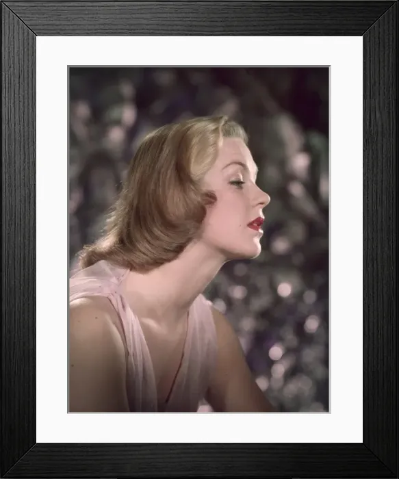 Framed Print : Blonde Page Boy Hairdo Framed Print : Blonde Page Boy Hairdo
