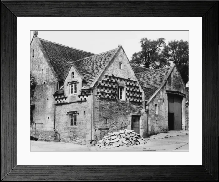 Framed Print : Dovecote / Tithe Barn Framed Print : Dovecote / Tithe Barn