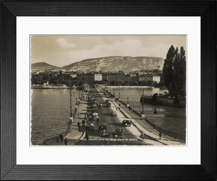 Framed Print : Geneva / Mont Blanc Bridge Framed Print : Geneva / Mont Blanc Bridge