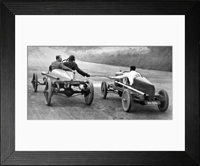 Framed Print : Motor racing breakdown at Brooklands Framed Print : Motor racing breakdown at Brooklands