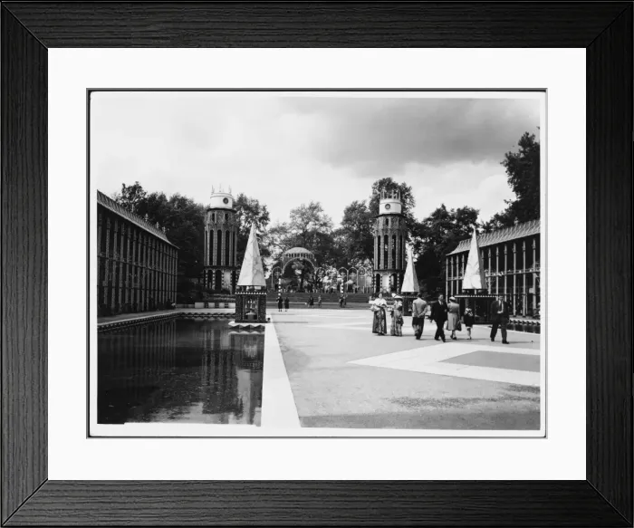 Framed Print : Festival Vista Arcades Framed Print : Festival Vista Arcades