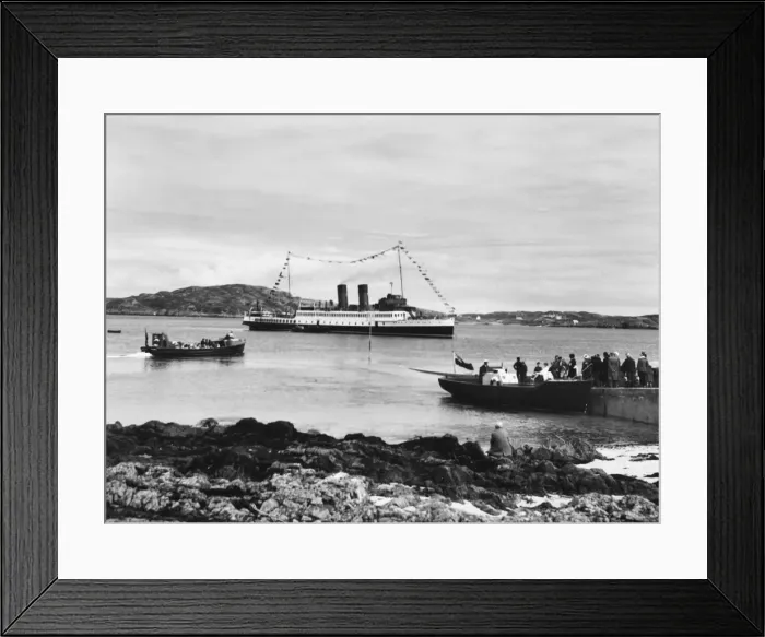 Framed Print : Landing on Iona Framed Print : Landing on Iona