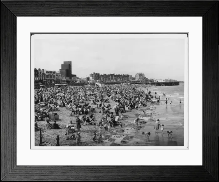 Framed Print : Busy Beach, Margate Framed Print : Busy Beach, Margate