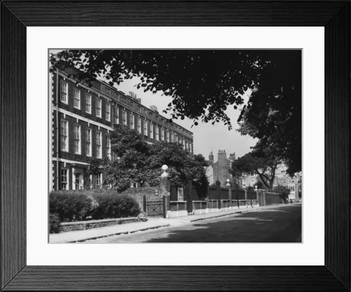 Framed Print : Richmond Green Framed Print : Richmond Green