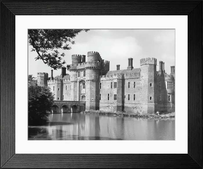Framed Print : Hurstmonceaux Castle Framed Print : Hurstmonceaux Castle