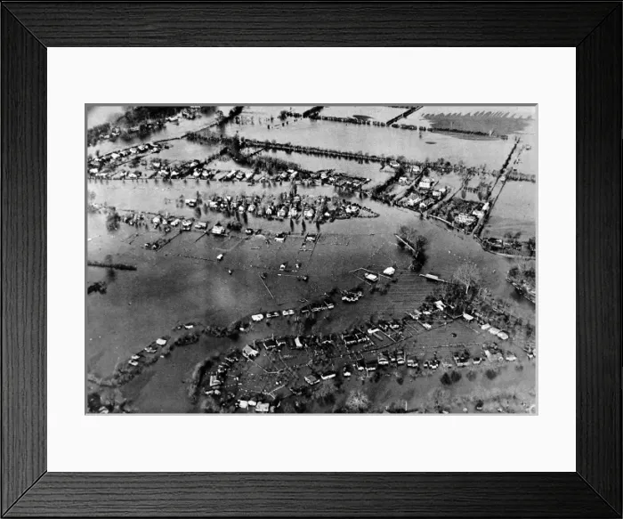 Framed Print : The Thames flooded after unprecedented rainfall. The area ar Framed Print : The Thames flooded after unprecedented rainfall. The area ar