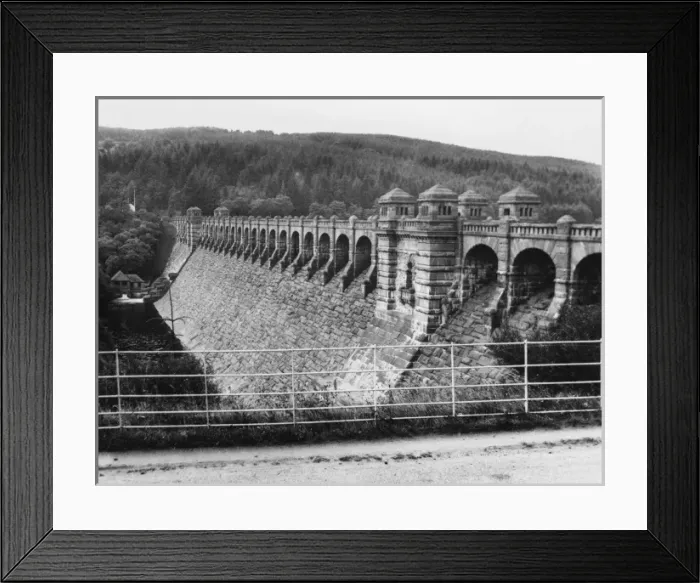Framed Print : Lake Vyrnwy Dam Framed Print : Lake Vyrnwy Dam