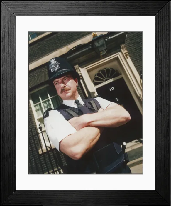 Framed Print : Police at 10 Downing St Framed Print : Police at 10 Downing St