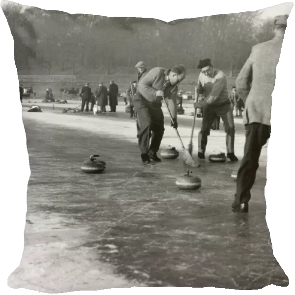 Curling on Loch Leven