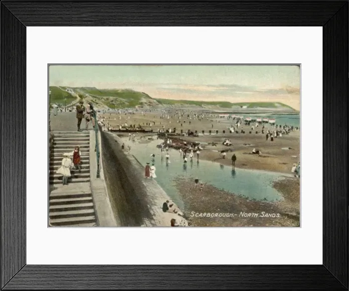 Framed Print : North Sands, Scarborough, North Yorkshire